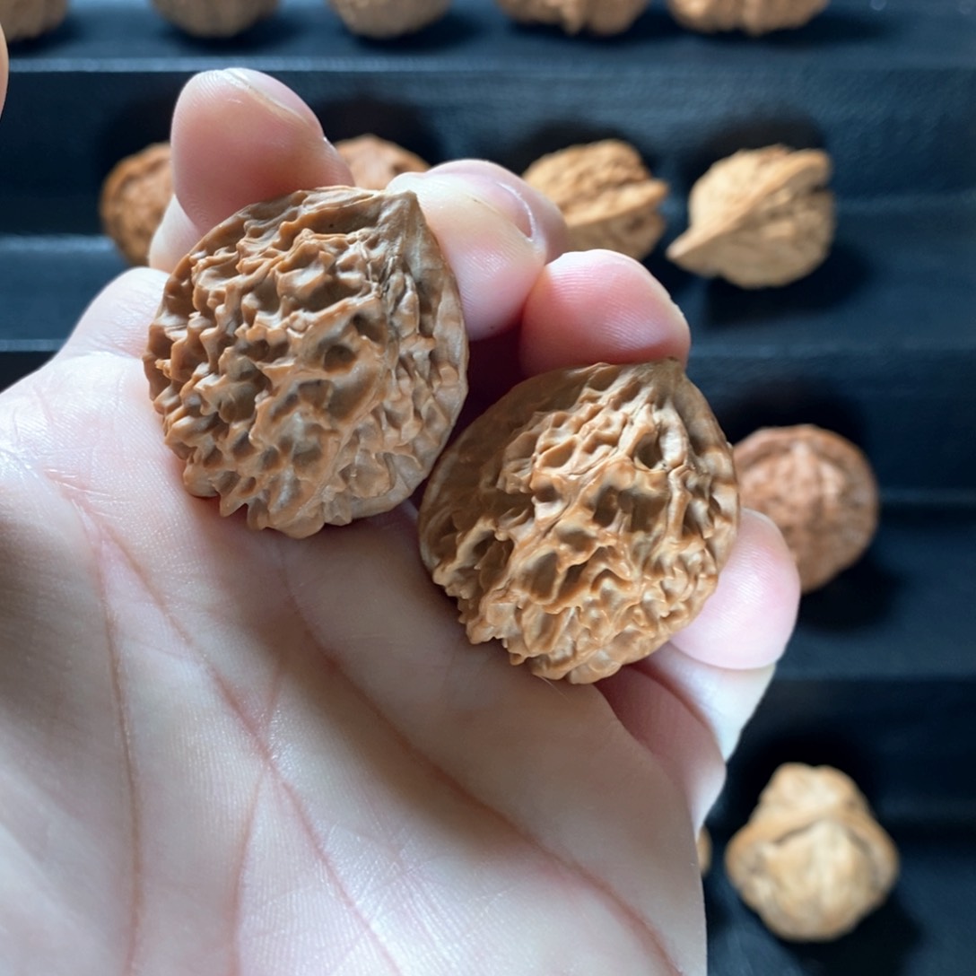 桃核把件洧*野生原树山湖纹32