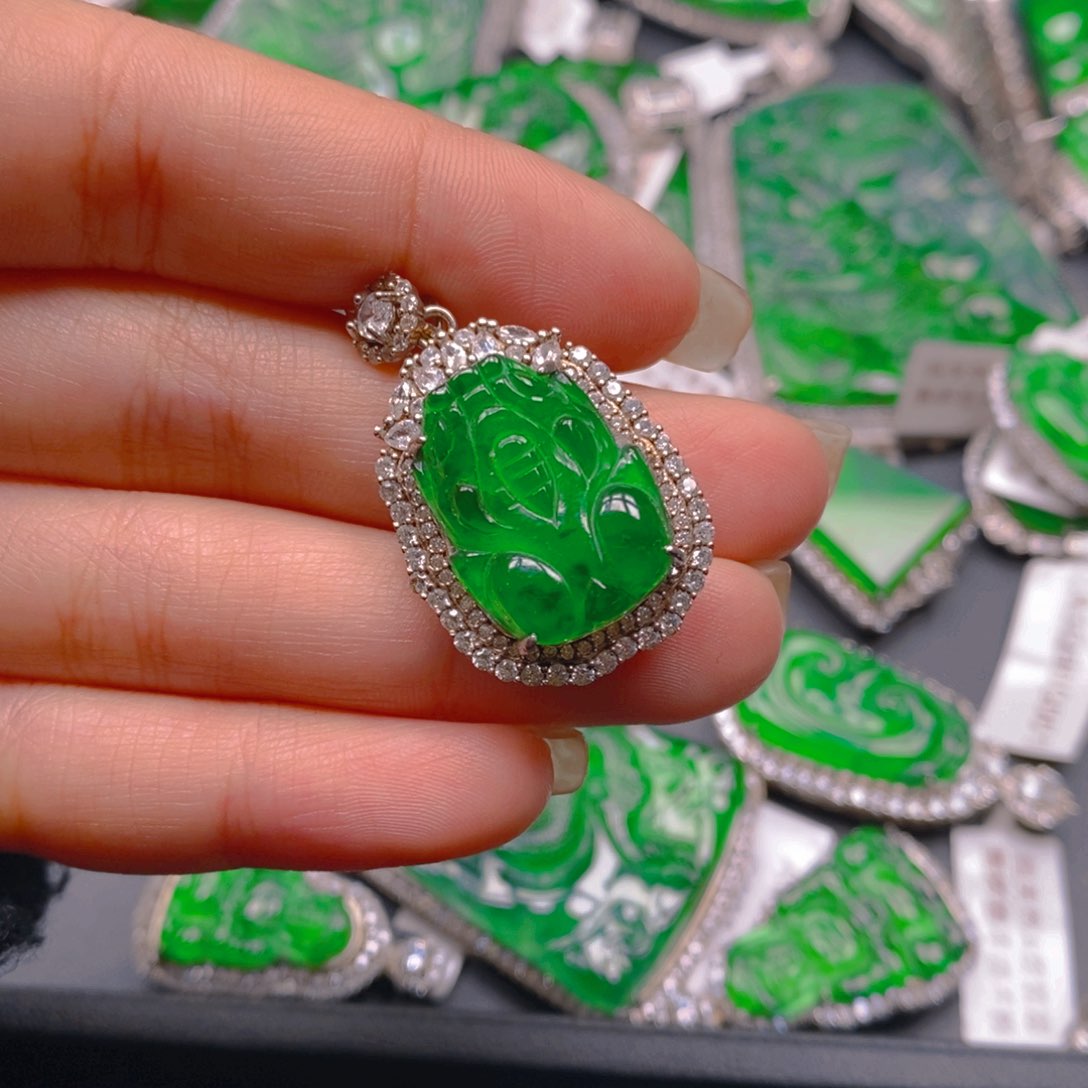 翡翠颈饰银S925镶嵌888888888