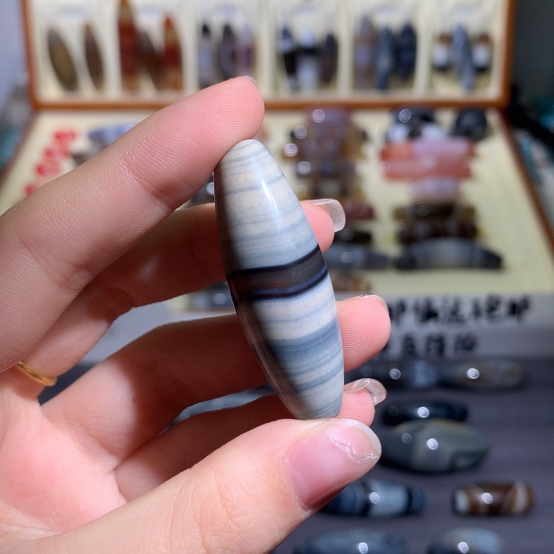 无***相玛瑙/玉髓未镶嵌颈饰