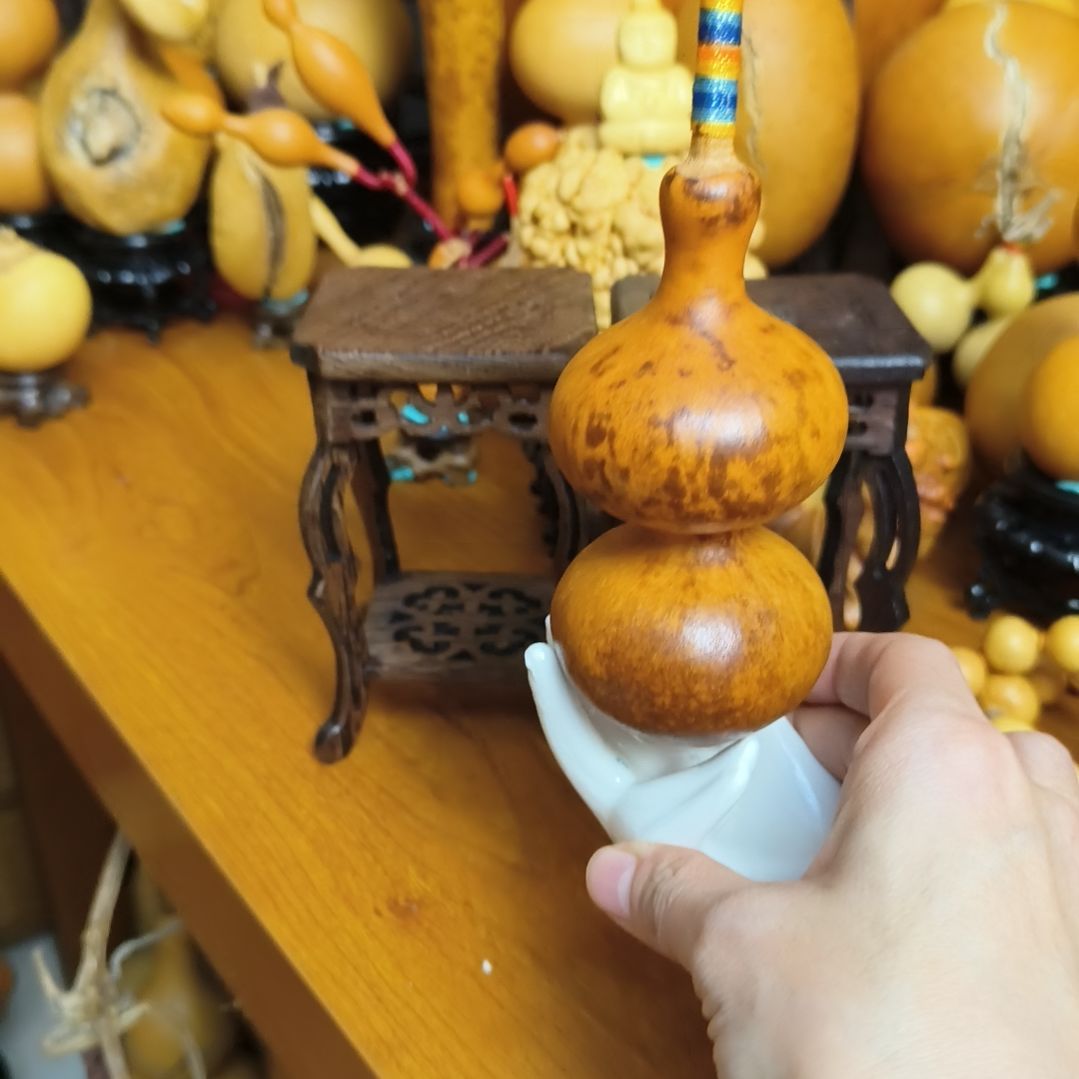 N***卷一个花皮宝宝葫芦的