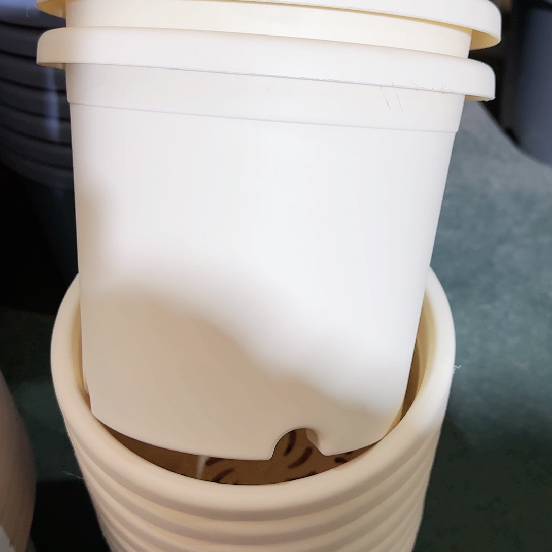 树脂四季盆3#无拖米黄3