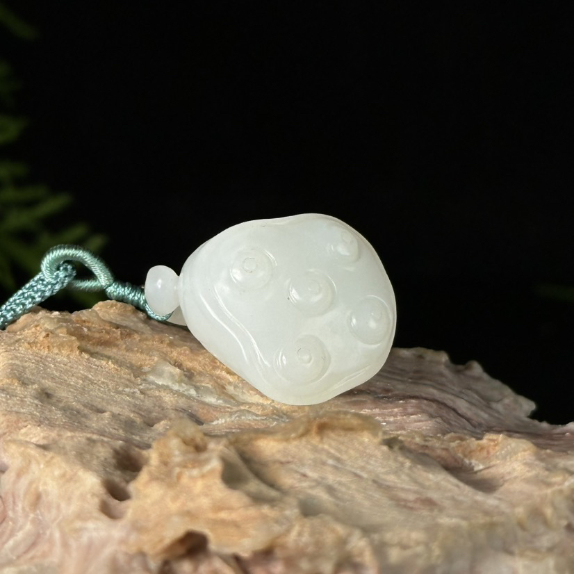 20世纪和田玉莲子纹吊坠 CZ18022809 *【上海兰馨】