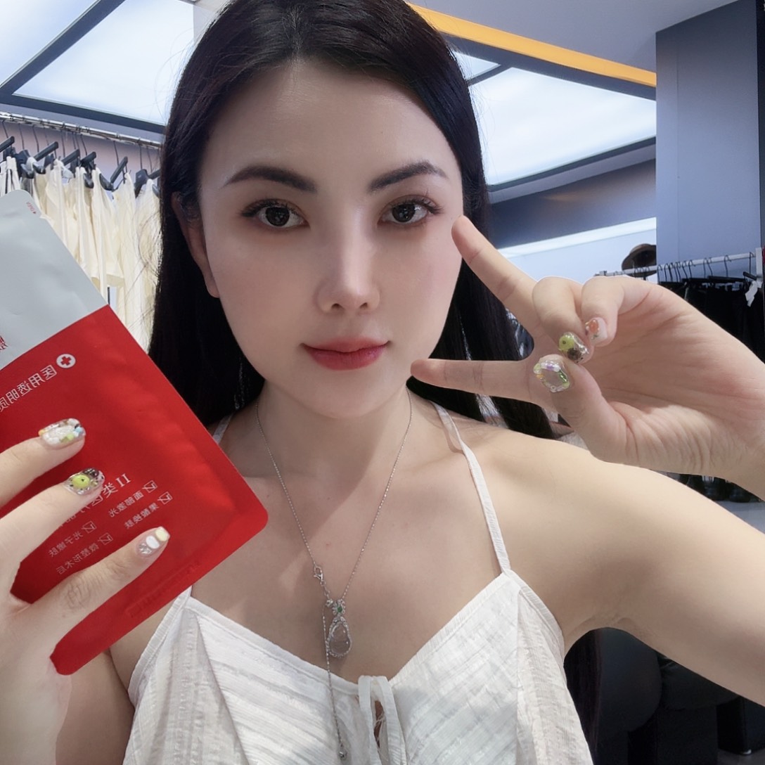 棉独家定制白色上衣，红红红