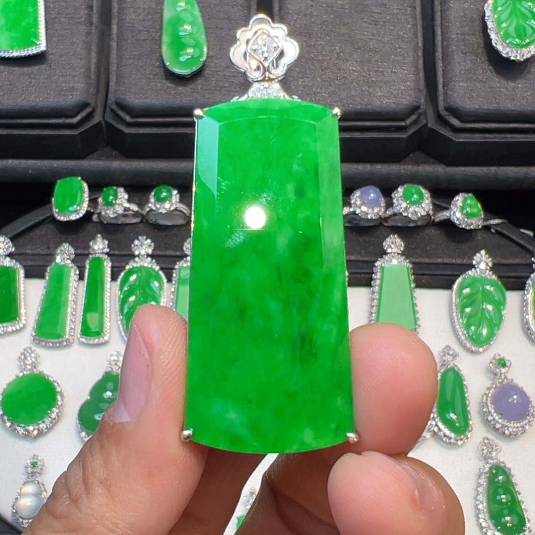 翡翠18K金镶嵌颈饰三**胖收到货48小时鉴赏期