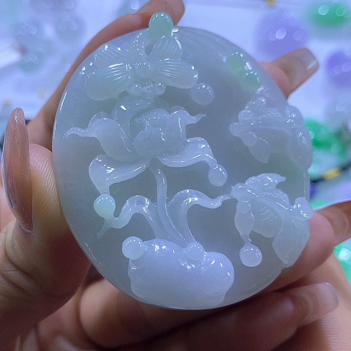 翡翠未镶嵌颈饰天然翡翠A货吊坠