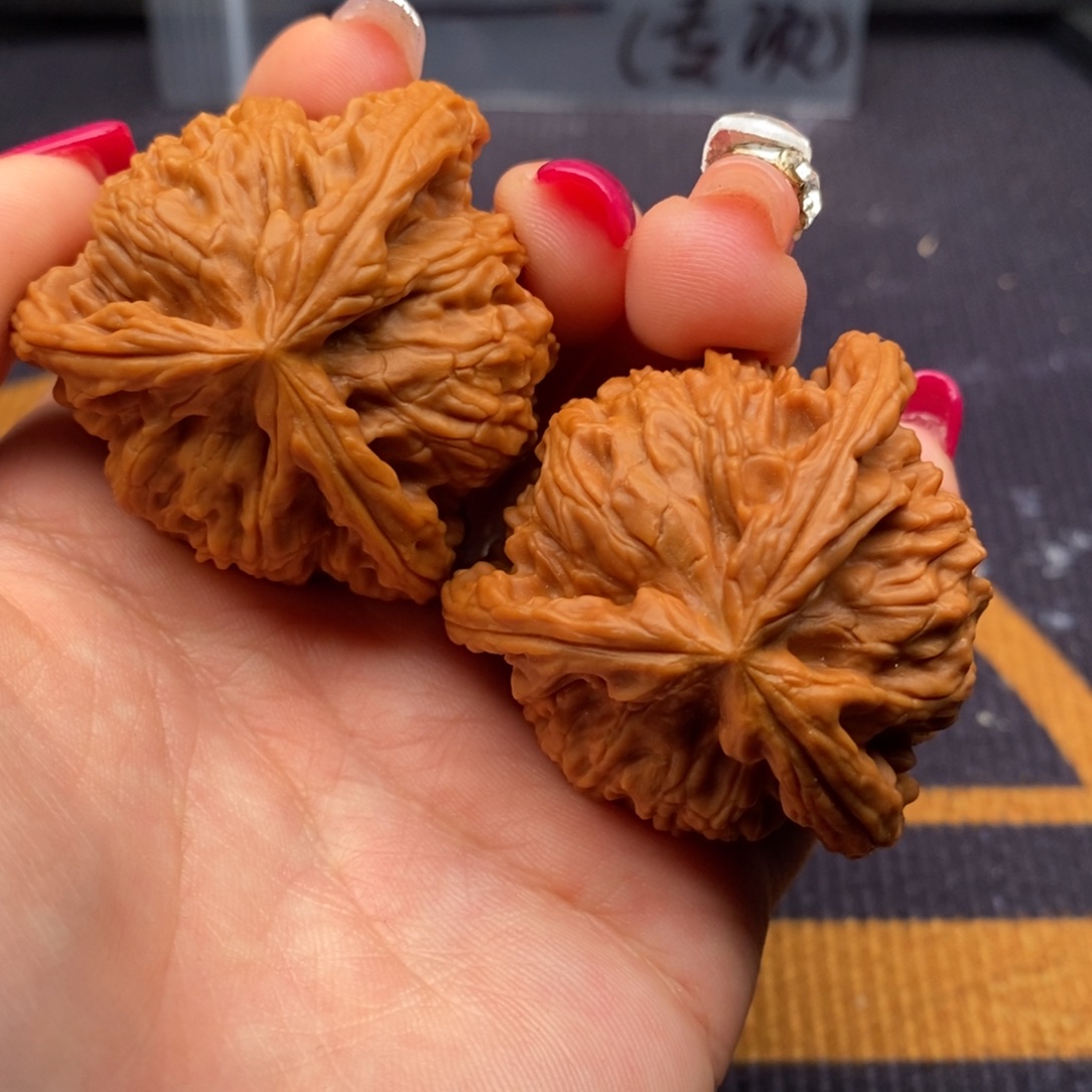 静***语把件文玩核桃白狮子