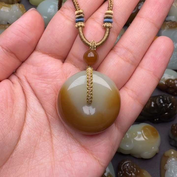 和田玉颈饰未镶嵌青*