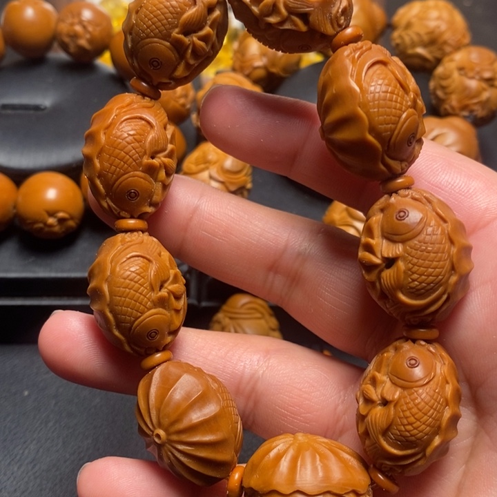 橄榄核手串/手链1.8荷花鱼