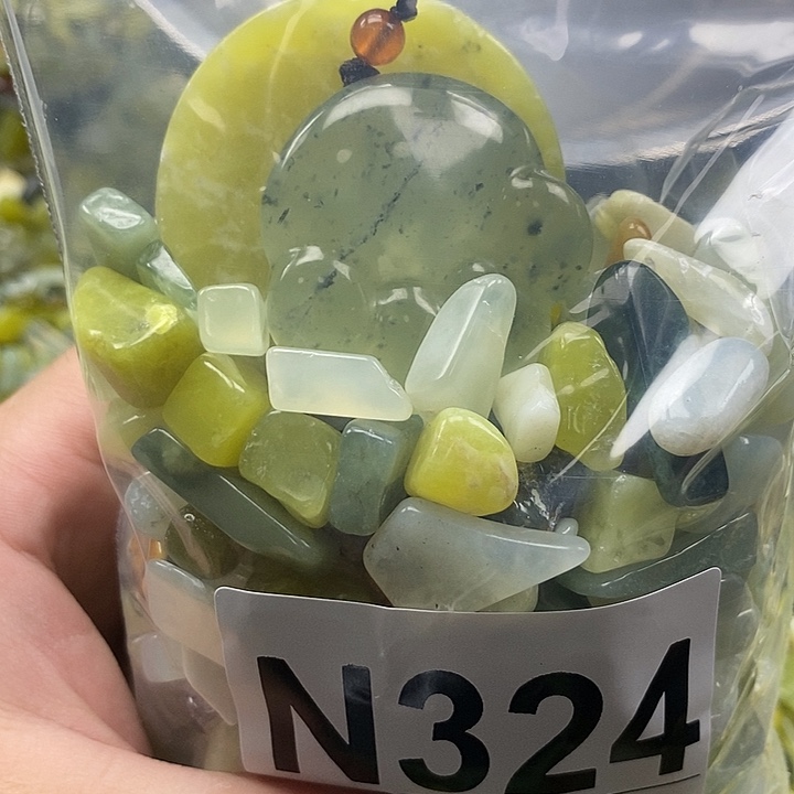 蛇纹石玉未镶嵌鱼缸石