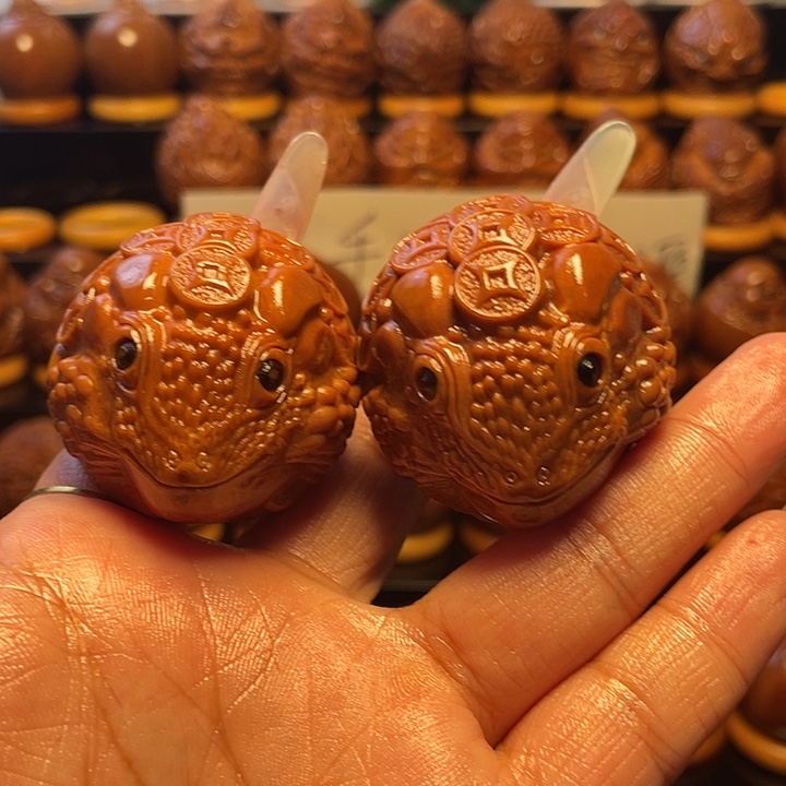 飞***达把件橄榄核橄榄雕刻