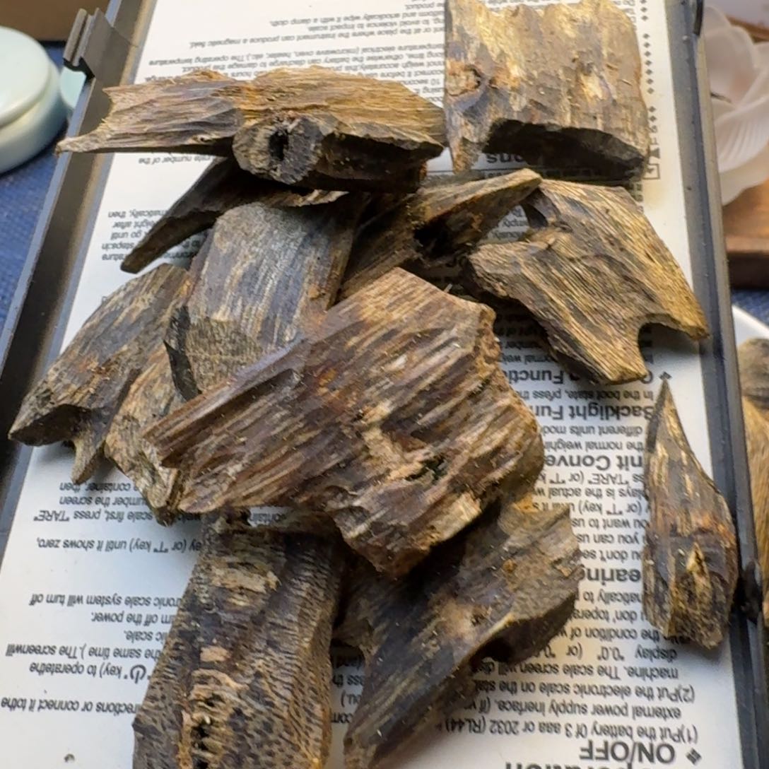 树脂制品精品奇楠熏香块料一份