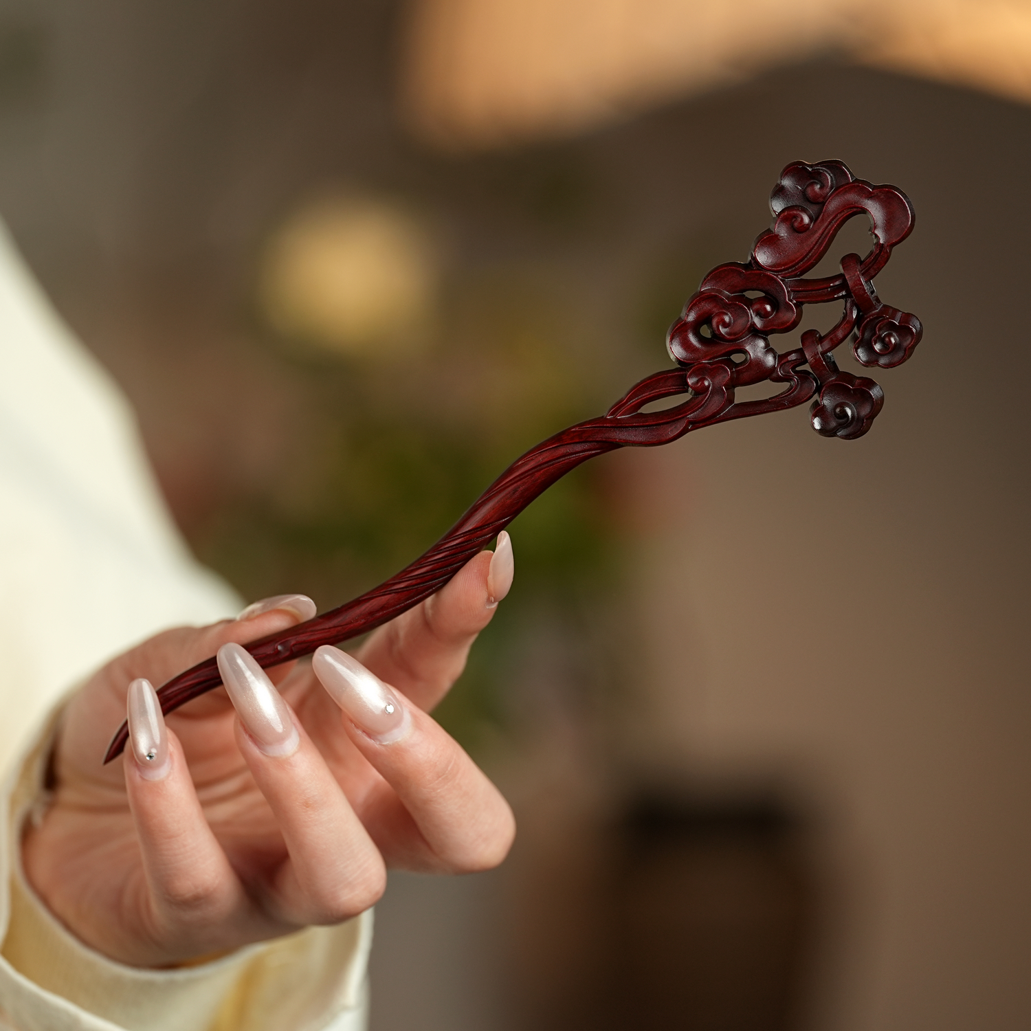 新中式祥云发簪高级立体手工雕刻檀木发钗原创设计简约气质盘发簪