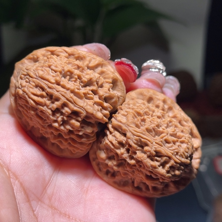 桃核把件                   39