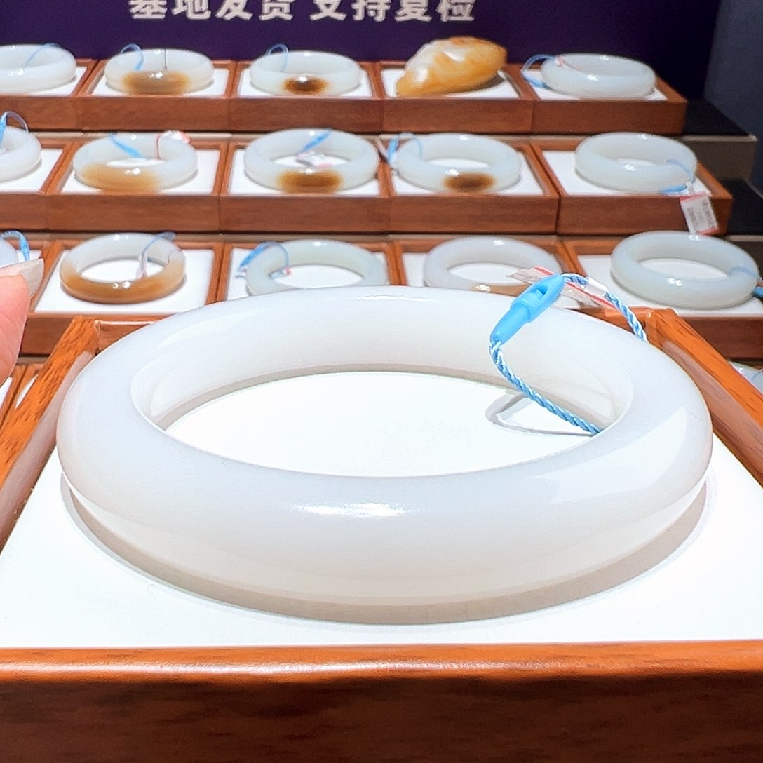 和田玉手镯57/58未镶嵌