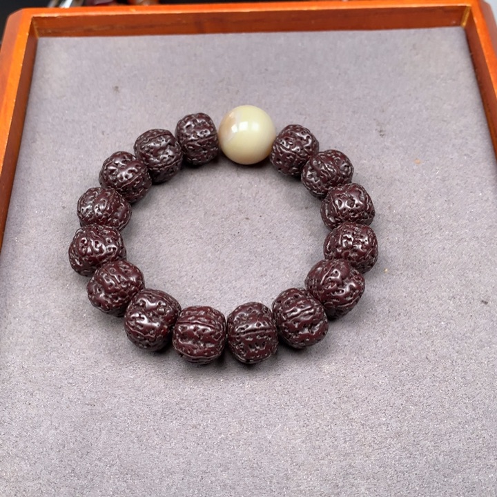 金刚菩提吊坠尘*金刚