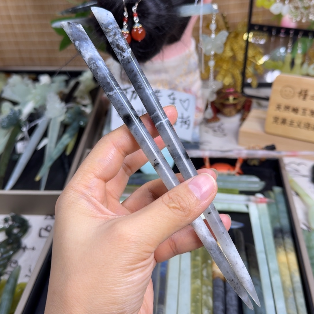 蛇纹石玉未镶嵌发饰