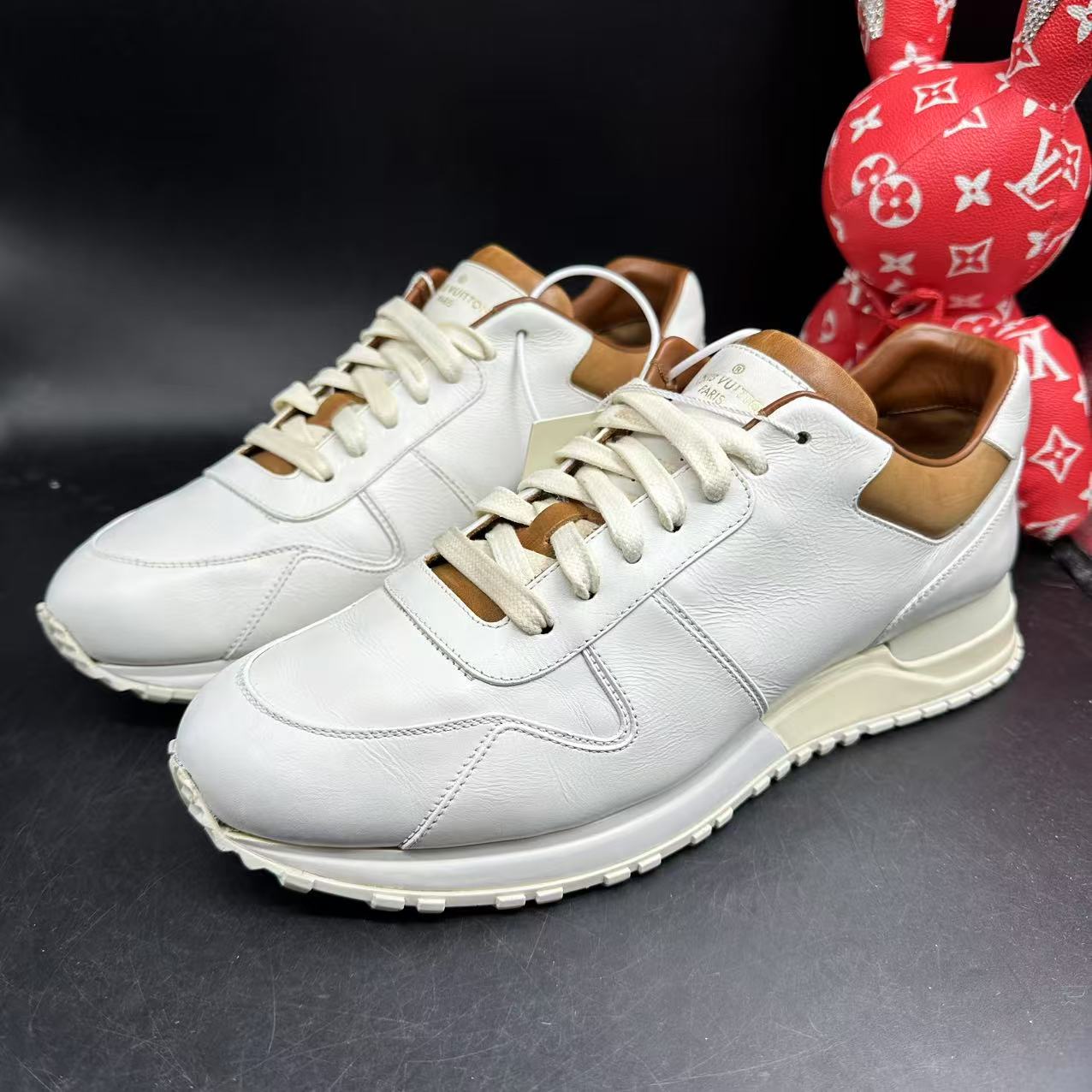 95新 LouisVuitton/路易威登 白色runaway运动鞋40.5欧码ddm2042