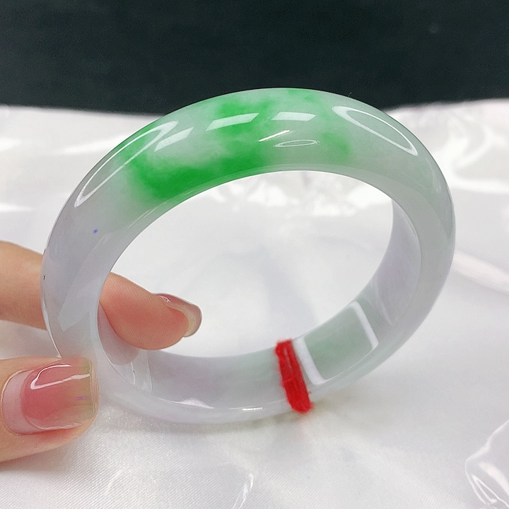 翡翠未镶嵌手镯圈56.6，0A036