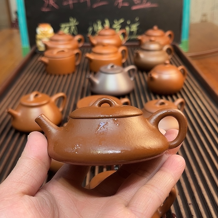 紫砂茶壶一****生红降坡饮瓢100cc