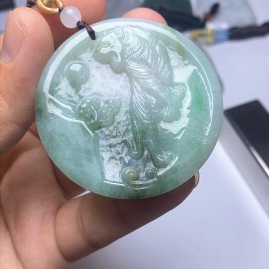 颈饰未镶嵌翡翠翡翠