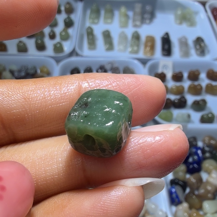 和田玉未镶嵌珠宝奇石