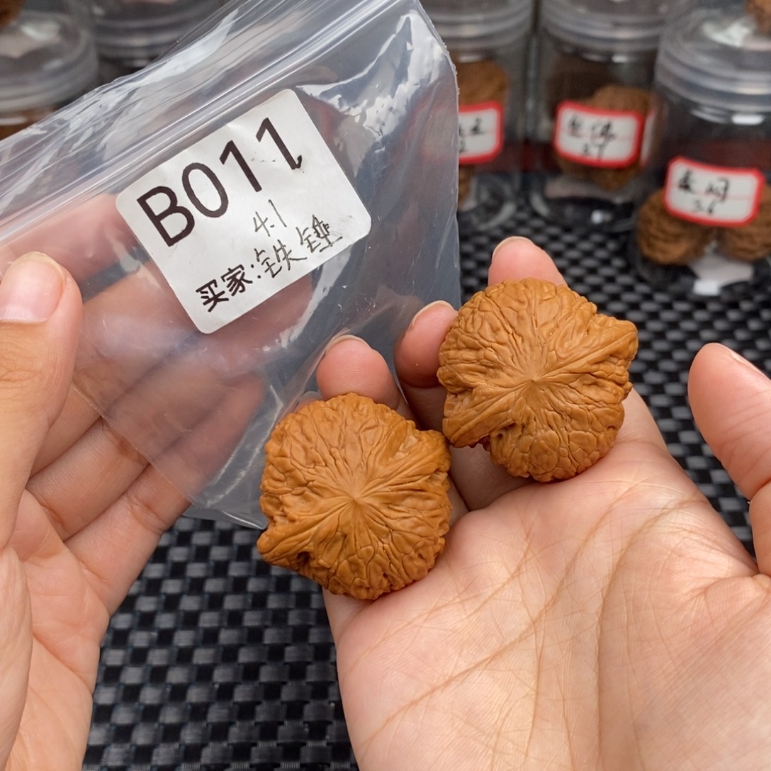 吊坠桃核41铁锤打底