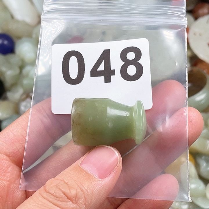 和田玉（糖玉）颈饰未镶嵌