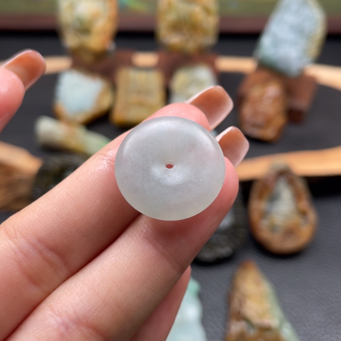 定制翡翠未镶嵌翡翠