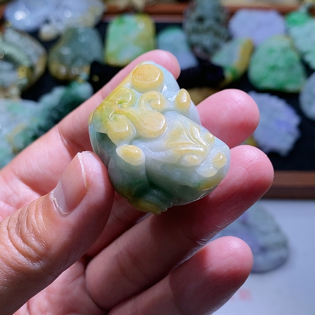 【闪购商品】翡翠颈饰未镶嵌貔貅