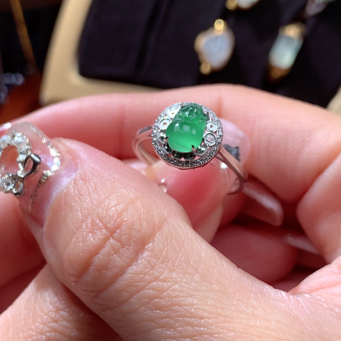 翡翠颈饰18K金镶嵌秋*48小时鉴赏 超时不退不换