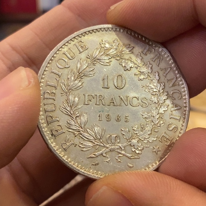 银Ag900如图一个银币