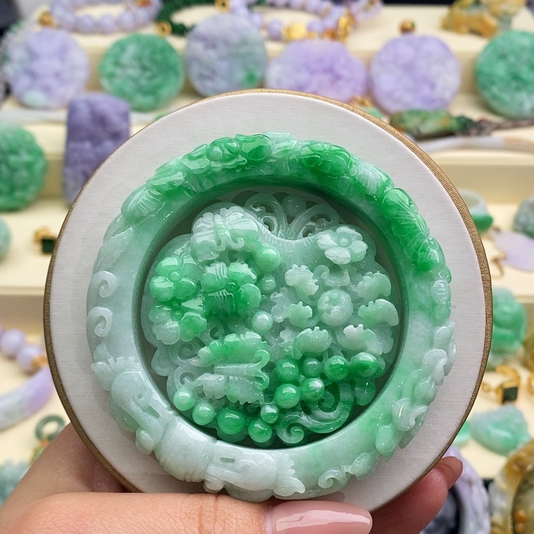 翡翠未镶嵌手镯套镯