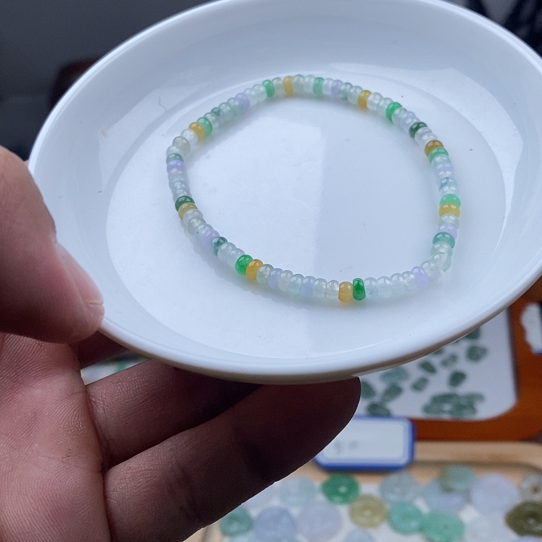 翡翠颈饰未镶嵌算盘手串