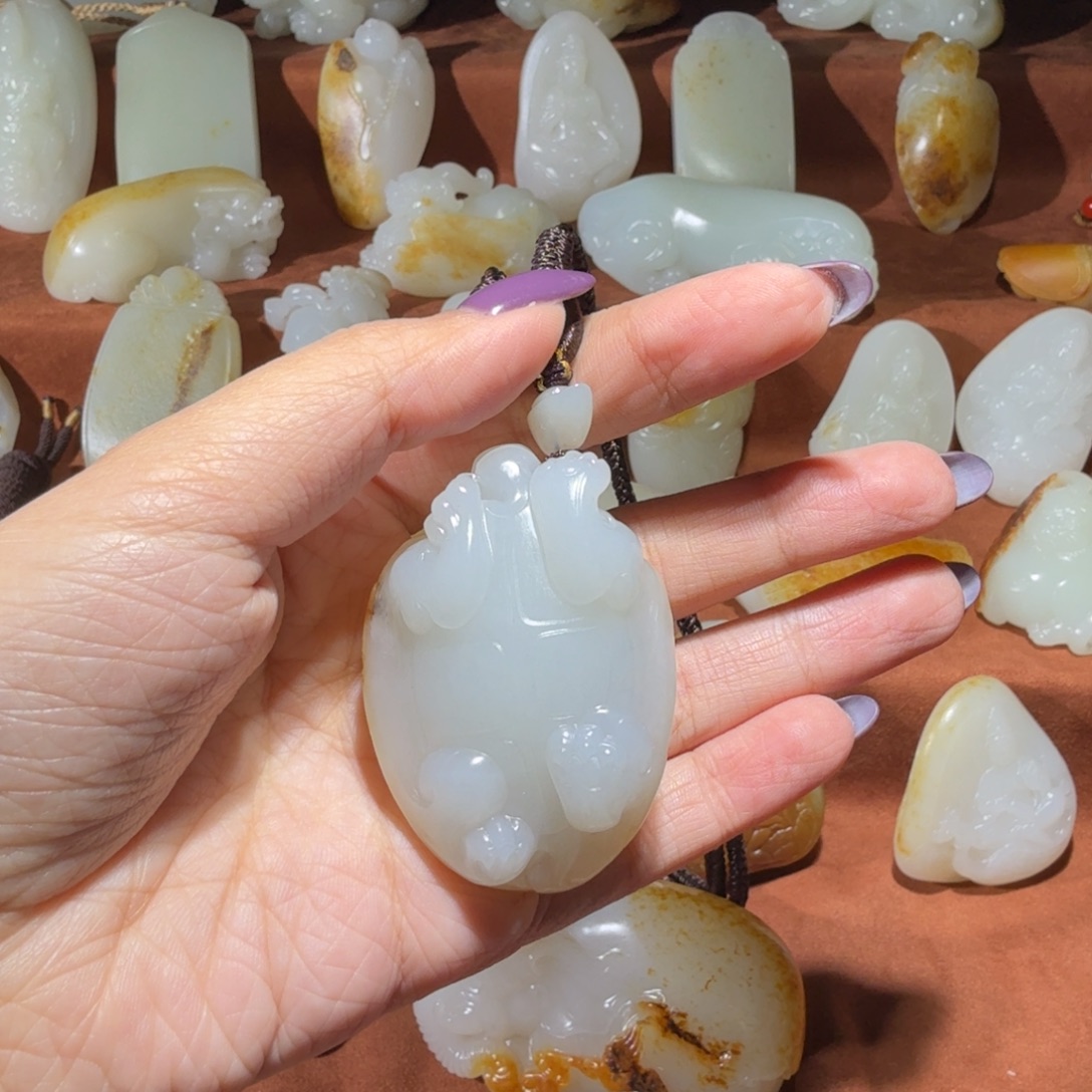 C***g和田玉未镶嵌挂件