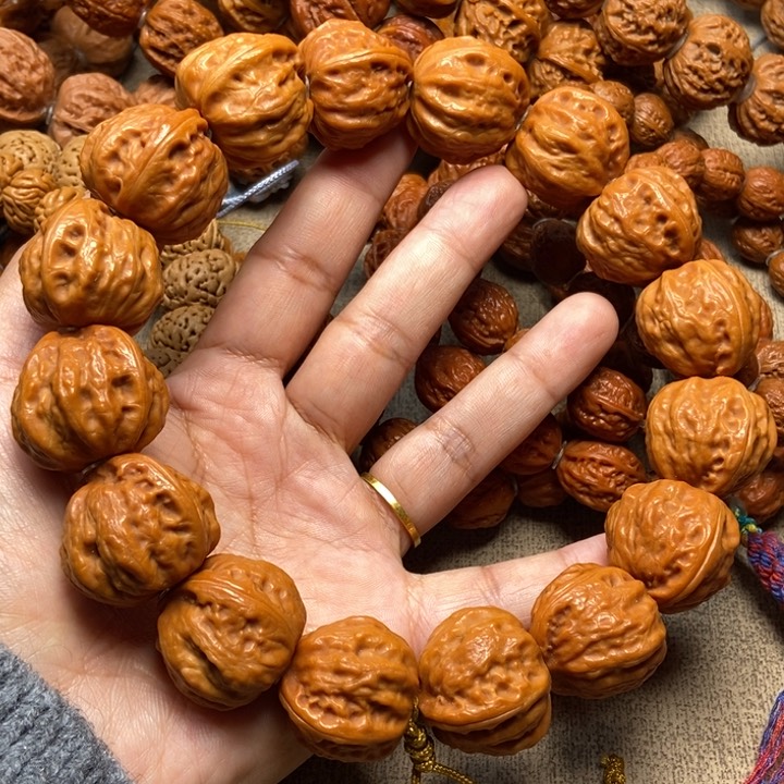 文玩核桃吊坠粗筋八棱