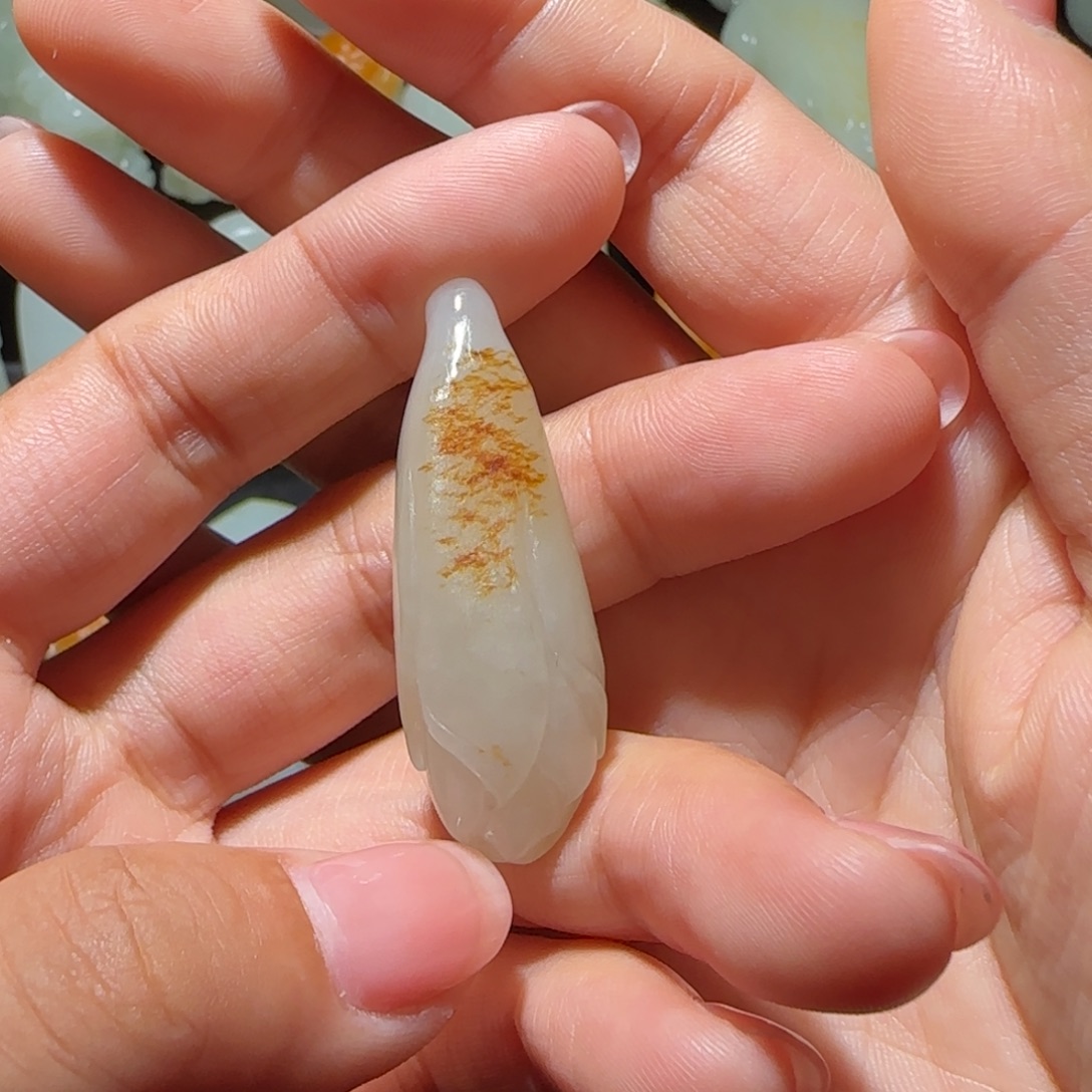 镜***子和田玉未镶嵌颈饰