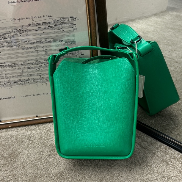 95新 Balenciaga/巴黎世家 绿色小方包手提斜挎包