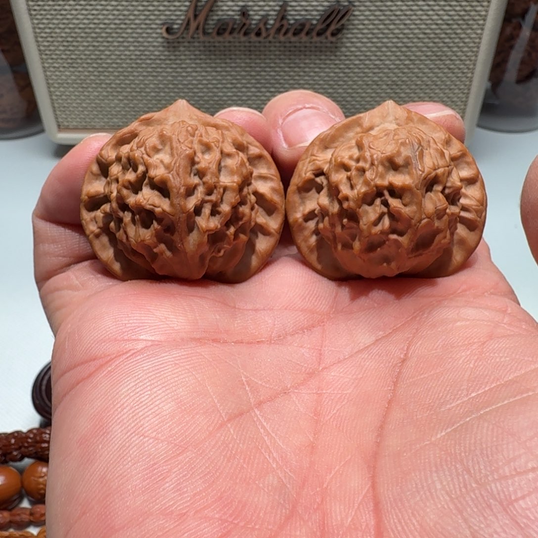 拨***月文玩核桃吊坠大耳朵图图