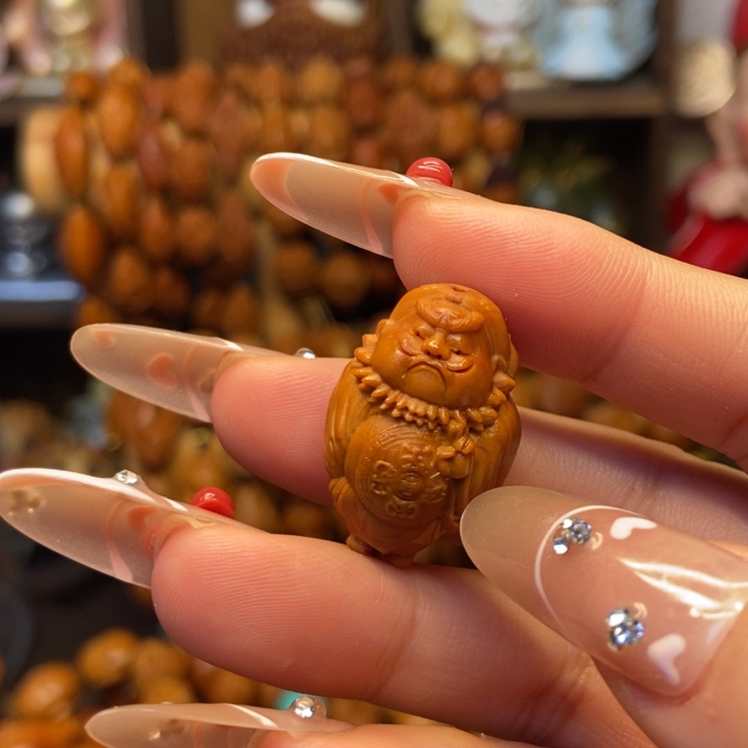 橄榄核吊坠钟馗伏魔