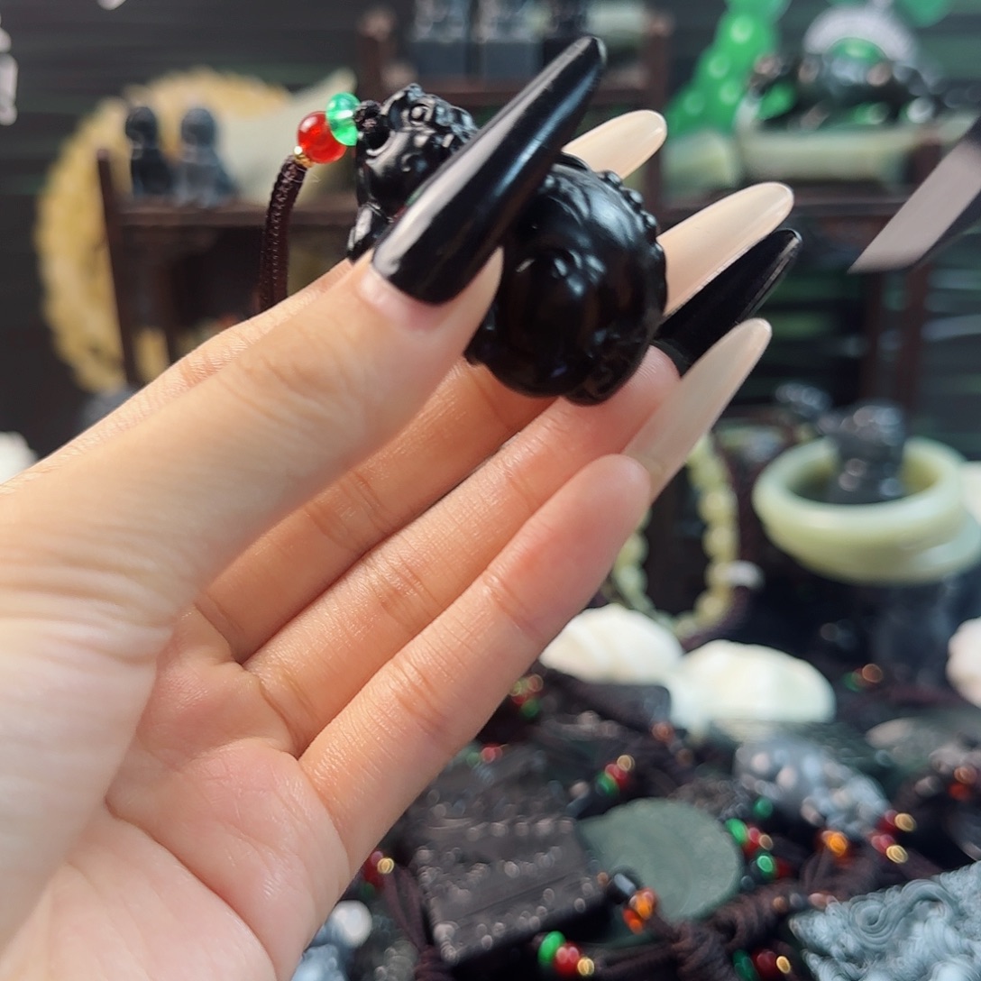 和田玉（黄玉）未镶嵌颈饰