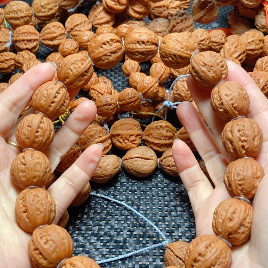 文玩核桃手串肉筋八棱