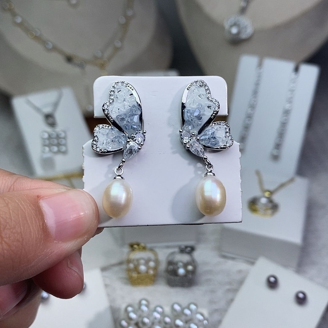 银S925镶嵌淡水珍珠耳饰