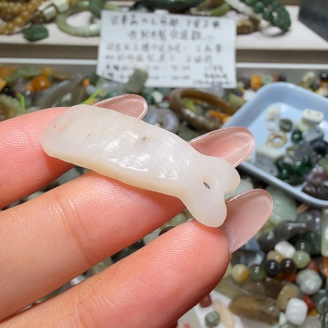 和田玉未镶嵌珠宝奇石