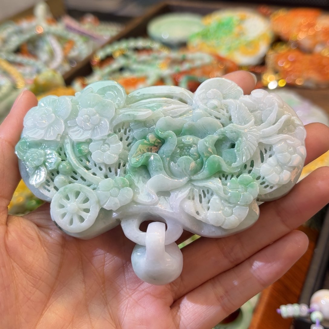 翡翠颈饰未镶嵌待编款