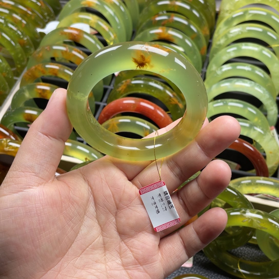 未镶嵌蛇纹石玉手镯有裂手镯特价不退不换