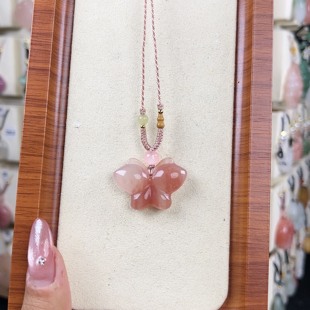 石英质玉（金丝玉）未镶嵌颈饰