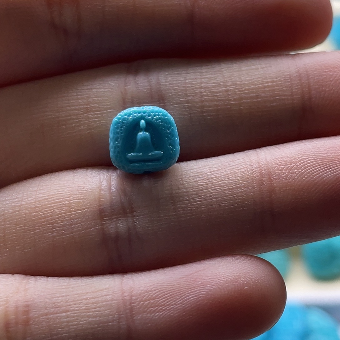 绿松石未镶嵌颈饰