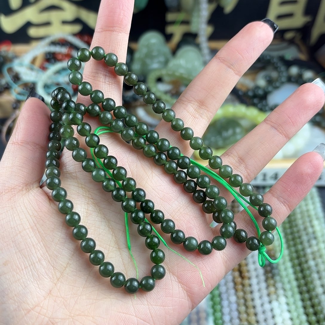 万***利和田玉未镶嵌颈饰