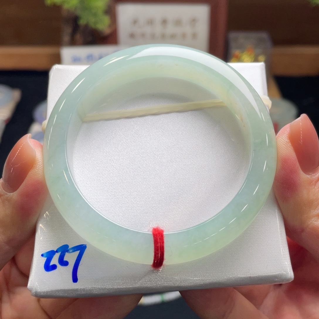 翡翠手镯未镶嵌翡翠54.7正圈