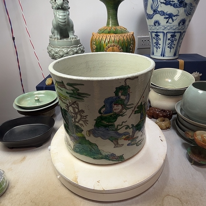 平***！摆件五彩笔筒瓷器摆件1